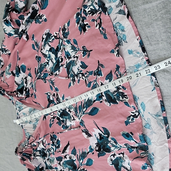 Splendid Rose Floral Blouse - Picture 9 of 11